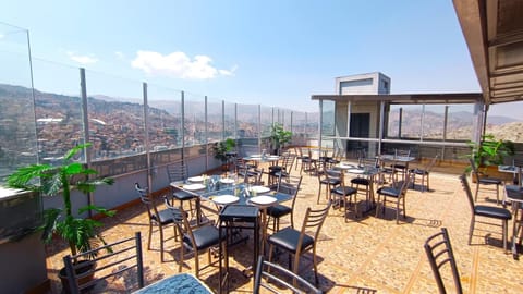 Restaurant/places to eat, View (from property/room), Balcony/Terrace, City view