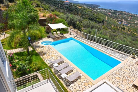 Verga Villas Resort Chalet in Messenia