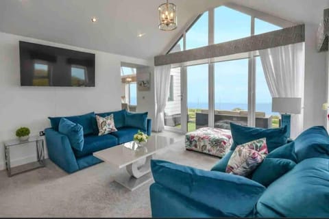 Signal House - A Stunning Beach House - 2020 Build House in Amble