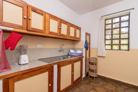 Eden House Cottages Condo in Malindi