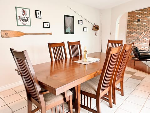 Dining area, Lake view