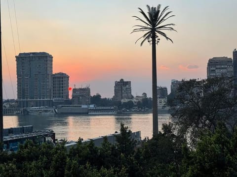 Nile Emerald - Central 1 BDR Copropriété in Cairo