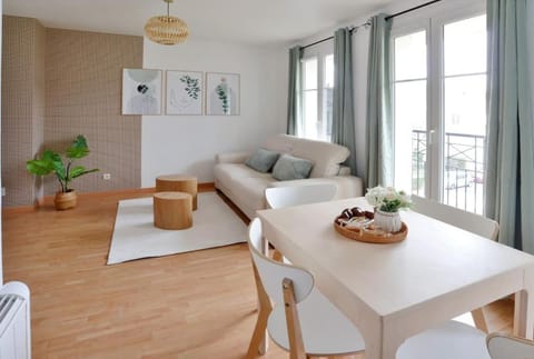 Sésame Duplex Disneyland JO Paris 2024 avec Parking Condo in Bailly-Romainvilliers