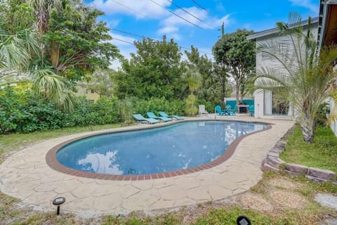 Luxury Pompano Beach Home with a Pool & Close to Beach House in Pompano Beach
