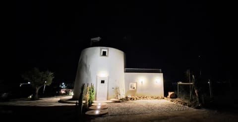 Windsoul. Exclusive windmill Villa in Peniche