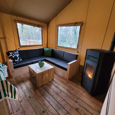 Heated & brand new Forestlodge Luxury tent in Renesse