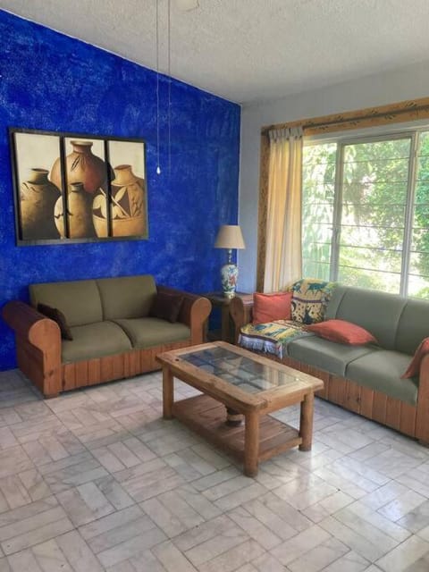 Brisas Verdes. Increíble espacio con alberca climatizada Haus in State of Morelos