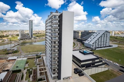 Property building, Day, Street view