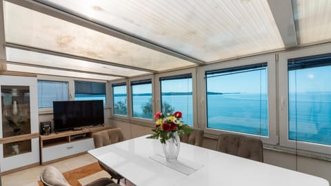 Apartment Lion with Sea View Apartment in Novigrad