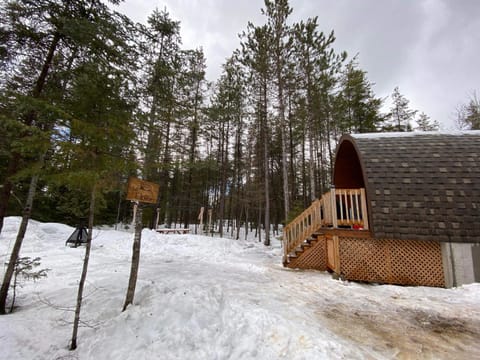 Chalet Éloise à louer avec spa Mauricie Chalé in Saint-Alexis-des-Monts