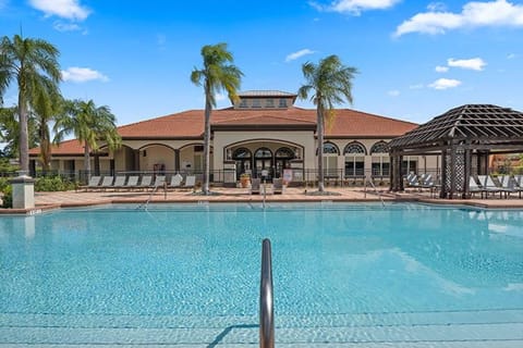 Bella Vida 12br with Pool Spa Lake View 307 House in Kissimmee