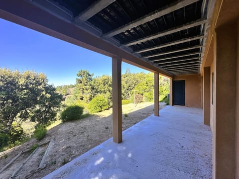 VILLA BOUGINVILLEES pour 12 personnes avec piscine chauffée et vue mer à La Londe-Les-Maures Villa in La Londe-les-Maures