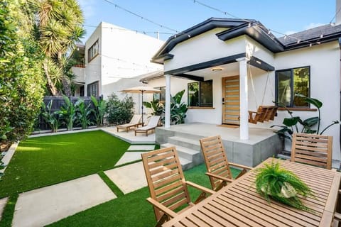 Private Gated 3 BD - 3 BR Modern Home House in West Hollywood