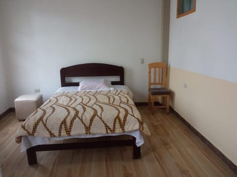 Habitación con jakussi luxar Vacation rental in Cajamarca