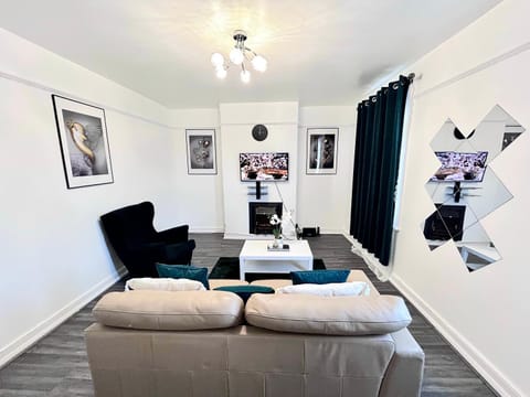 Stunning 1-Bedroom House in Crystal Palace London House in Beckenham