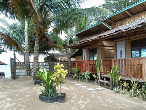 Kubo Inn & Beach Camp Campground/ 
RV Resort in El Nido