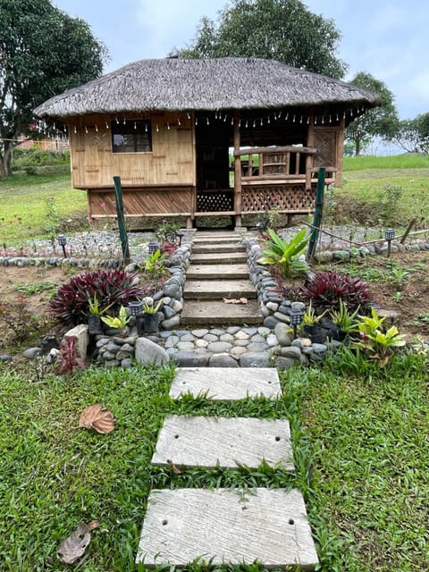 Bamboo Huts, Glamping, and Tent Camping at Humming Farm Campingplatz /
Wohnmobil-Resort in Cordillera Administrative Region