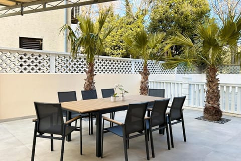 Balcony/Terrace, Dining area