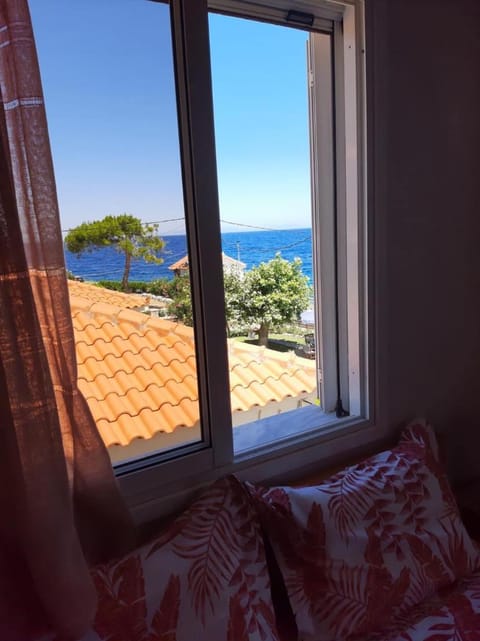 Day, View (from property/room), Bedroom, Sea view