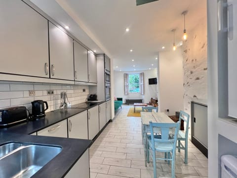 Lovely contemporary ground floor apartment. Maison in Totnes
