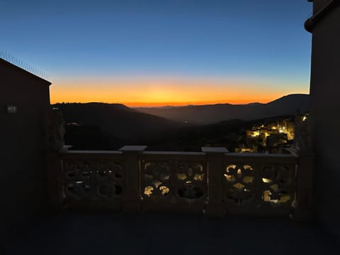 Natural landscape, View (from property/room), Balcony/Terrace, Mountain view, Sunset, Quiet street view