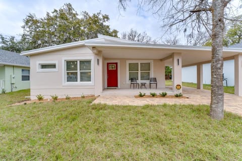 Daytona Beach Vacation Home about 4 Mi to Main St Pier Haus in Holly Hill