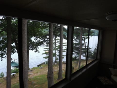 Waterfront 2 bedroom at squam (Suite 11) Maison in Ashland