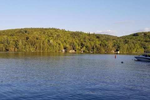 Squam Waterfront 2 bed rental (Suite 6) Maison in Ashland