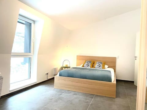 Penthouse 3 bedrooms in center w. private garden Apartamento in Luxembourg