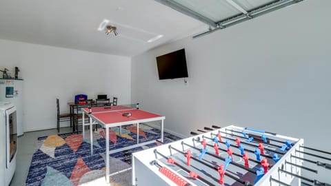 Darts, Game Room, Table tennis