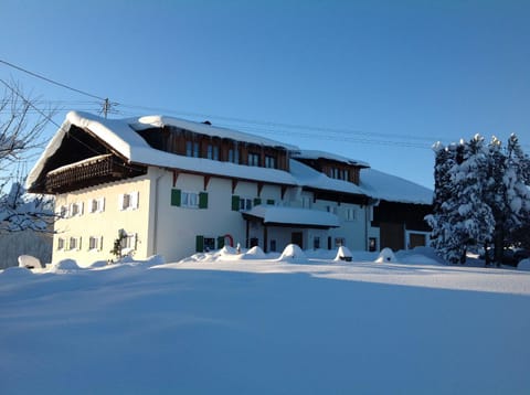 Property building, Facade/entrance, Winter