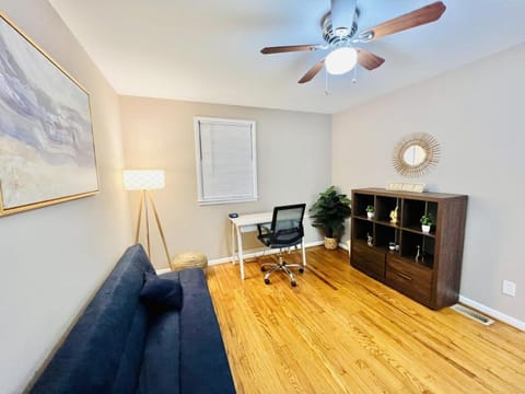 Cozy 4 bedroom Cottage by Duke Raleigh Hospital House in Raleigh