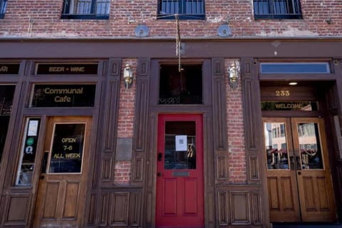 Property building, Facade/entrance