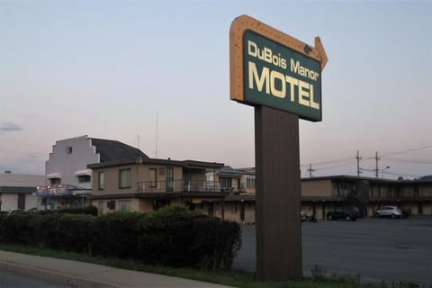 DuBois Manor Motel by OYO Motel in Allegheny River