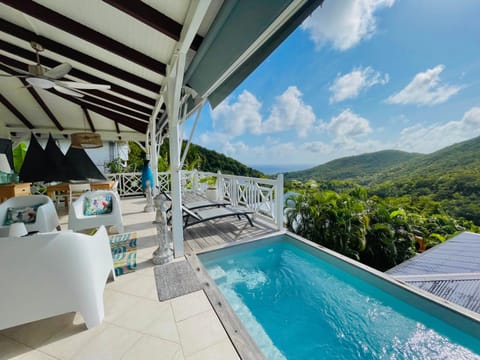 Patio, Day, Natural landscape, View (from property/room), Balcony/Terrace, Mountain view, Pool view, Swimming pool, sunbed