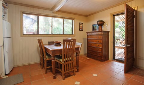 Bali Hut Casa in Moreton Island