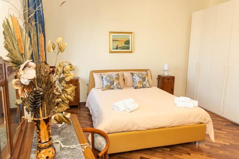 Bed, Photo of the whole room, Bedroom, towels, wardrobe