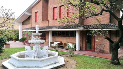 GetTheKey Villa Cedro Condo in Bologna