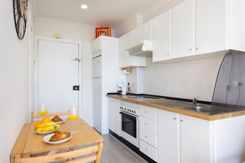 Kitchen or kitchenette, kitchen