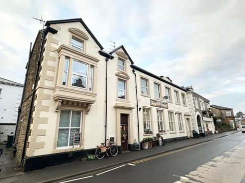 Property building, Street view