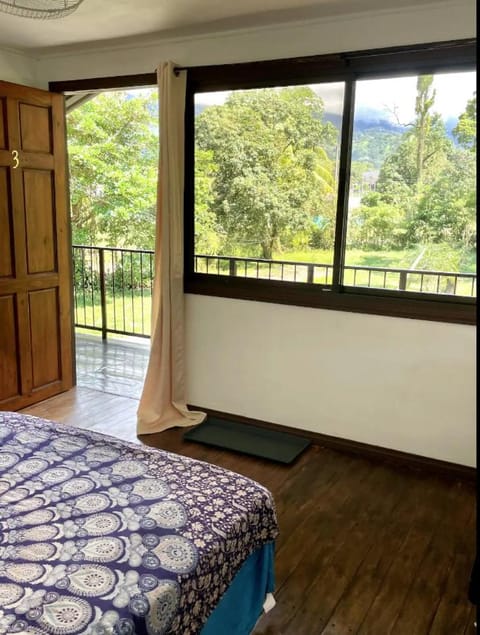 Photo of the whole room, Bedroom, Mountain view