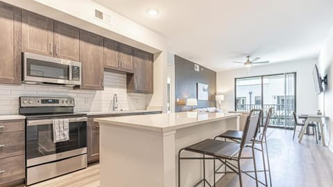 Landing Modern Apartment with Amazing Amenities (ID7569X30) Condo in Fort Myers