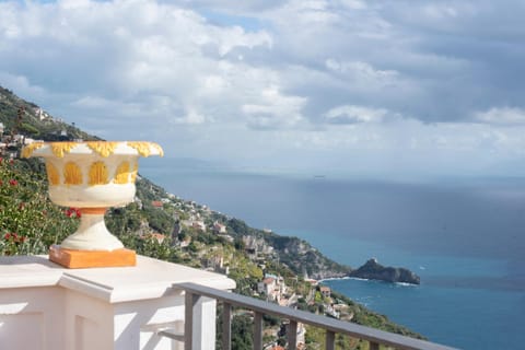 Natural landscape, Balcony/Terrace, Sea view