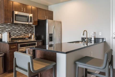 Landing Modern Apartment with Amazing Amenities (ID1661) Condo in Rhodes Ranch