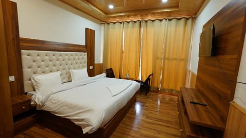 HimValley Luxury Health and Fitness Retreat Bed and Breakfast in Shimla