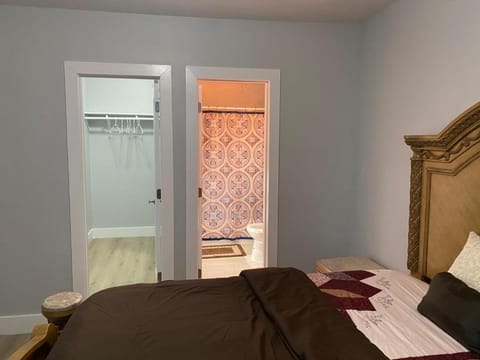 King Suite 8Mins to Newark Airport Casa vacanze in Irvington