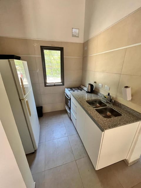 Kitchen or kitchenette, minibar, pet friendly, stove