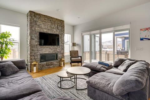 Luxe Park City Vacation Rental 8 Mi to Ski Slopes House in Snyderville