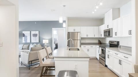 Landing Modern Apartment with Amazing Amenities (ID9133X39) Condo in Windemere