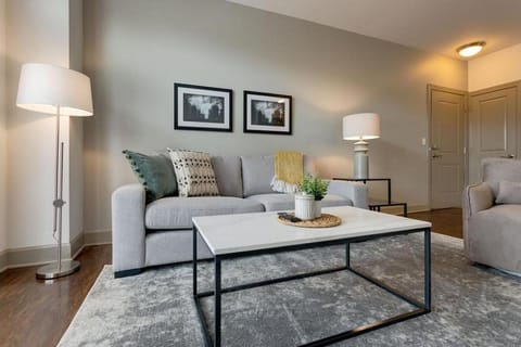 Landing Modern Apartment with Amazing Amenities (ID1339) Condo in Brentwood